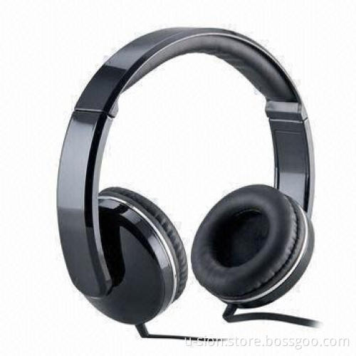 Wired Headphones with Deep Bass Sound/Glossy Surface Treatment
